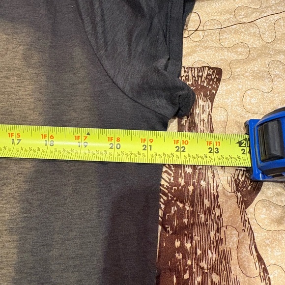 RBX Hocus Pocus “Legends Never Die” Graphic Tee women’s XL - Picture 6 of 9